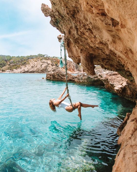 //www.som2travel.es/cdn/images/content/Islas Baleares/Ibiza/ba50b62b6dc1668621ad5a04f16ffce6.jpg